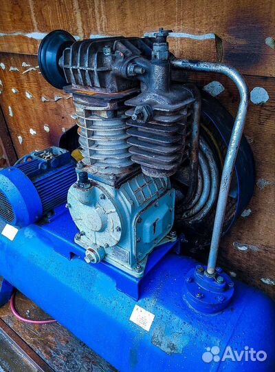 Компрессор C415м 200л