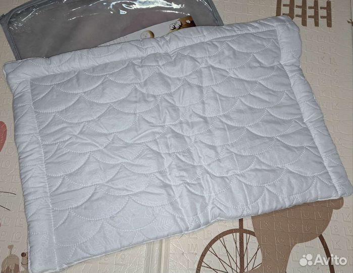 Подушка детская 60 на 40см. новая