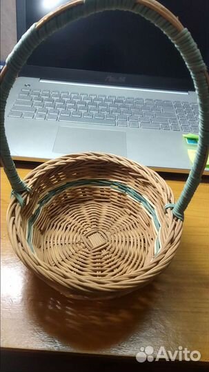 Корзинка плетенная