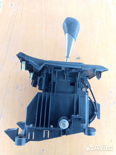 Селектор ркпп Toyota Corolla е150