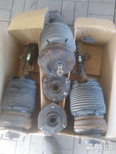 Пневма стойки lexus rx300 2005 года