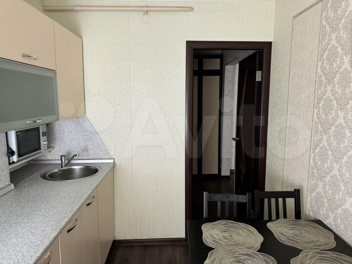 2-к. квартира, 50 м², 2/9 эт.