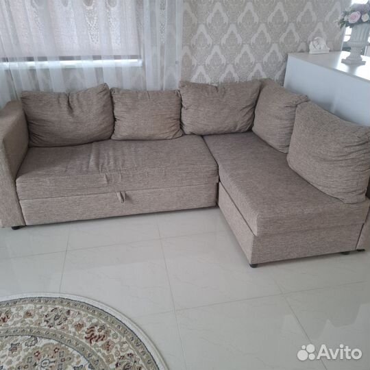 Угловой диван