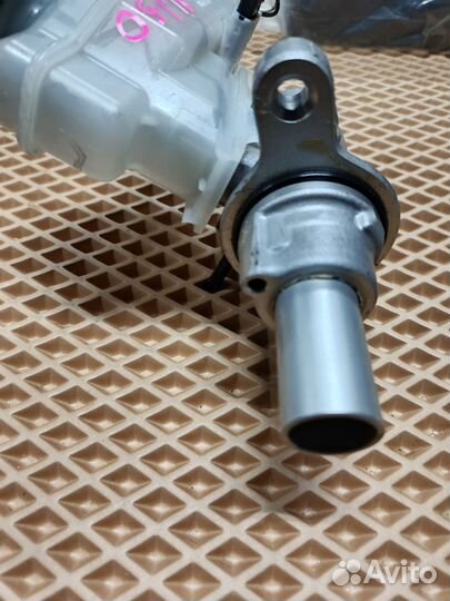 Главный тормозной цилиндр Infiniti Ex37 Fx35 Fx37