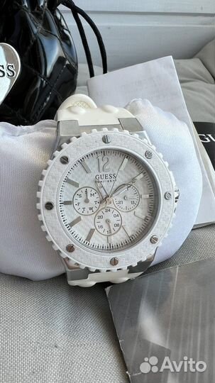 Часы наручные guess