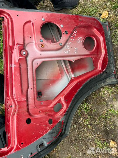Задняя левая дверь Range Rover Sport