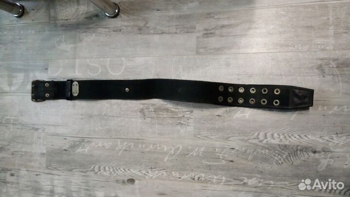 Ремень, удерживающий пояс