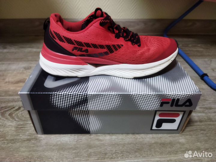 Кроссовки Fila
