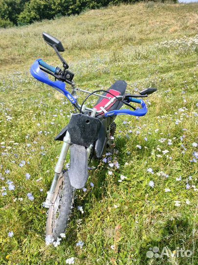 Кроссовый мотоцикл