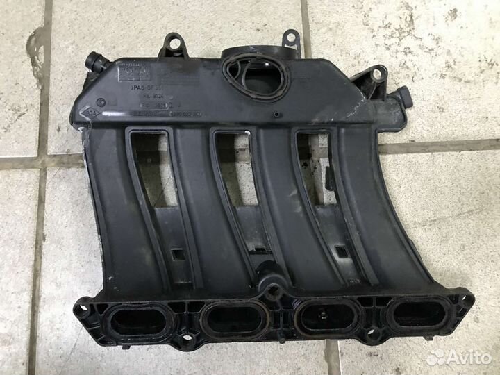 Впускной коллектор Nissan Almera G15