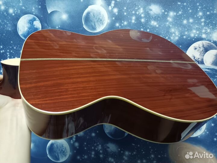 Акустическая гитара