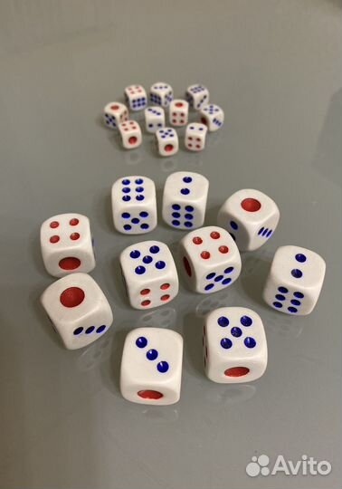 Кубики кости зарики