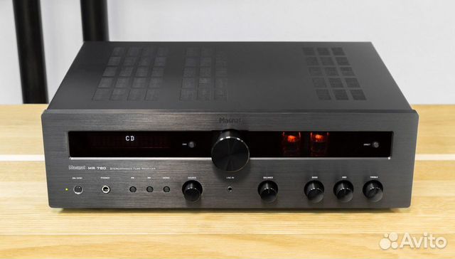 Гибридный усилитель High-end класса Magnat MR 780