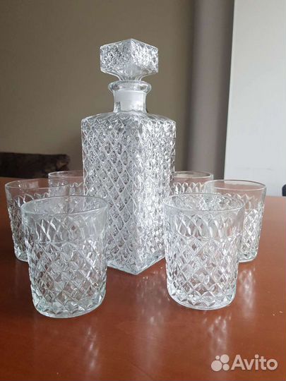 Штоф хрустальный и 6 стаканов Чехия