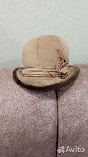 Шляпа женскаянатуральная