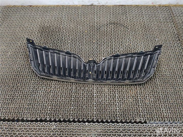 Решетка радиатора Skoda SuperB, 2015