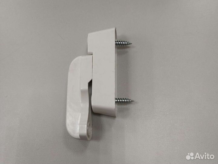 Фиксатор балконной двери, снаружи