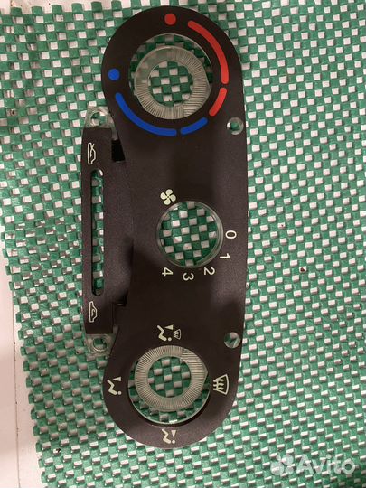 Облицовка управления отопителем