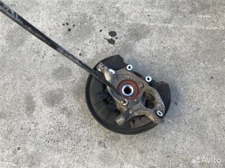 Ступица задняя правая Mercedes-Benz C-Class W204