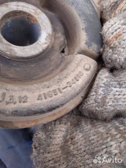 Кронштейн редуктора передний Lexus Lx570 URJ201