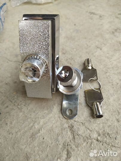 Кофейный автомат. Замок дверной в комплекте