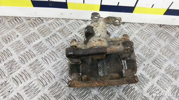 Суппорт задний правый Volkswagen Transporter T5