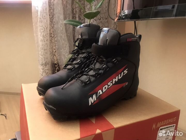 Лыжные ботинки madshus 42 крепление NNN