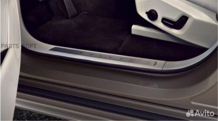 Volvo 39842581 Задняя Charcoal без подсветки (комп