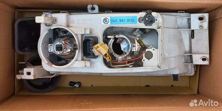 Левая правая фара Октавия тур