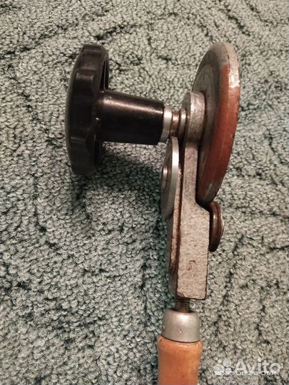 Машинка для закатывания банок