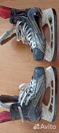 Профессиональные хоккейные коньки Bauer Vapor X900