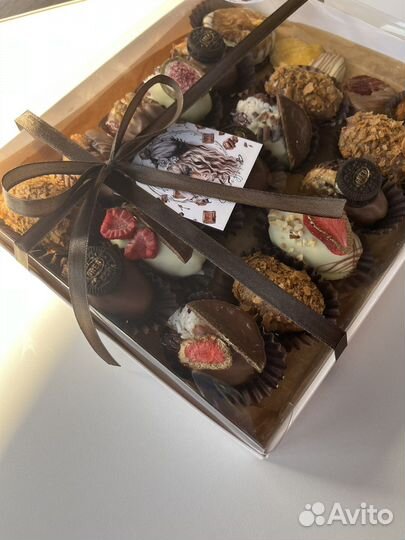 Королевские финики с арахисовой пастой