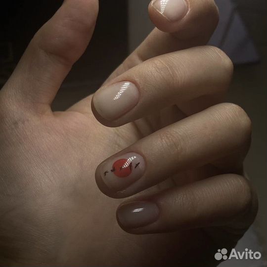 Модель на Маникюр