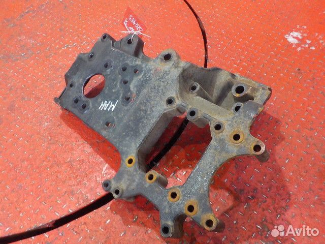 Кронштейн бампера правый MAN TGA TGX TGS