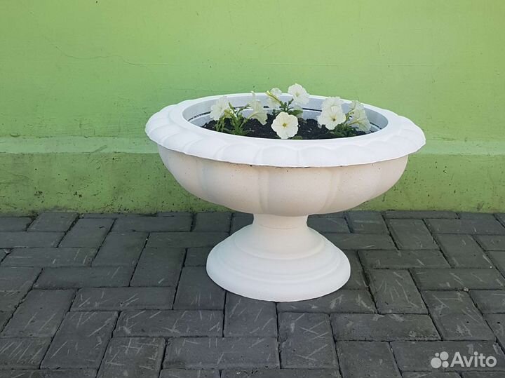 Уличные вазоны бетонные
