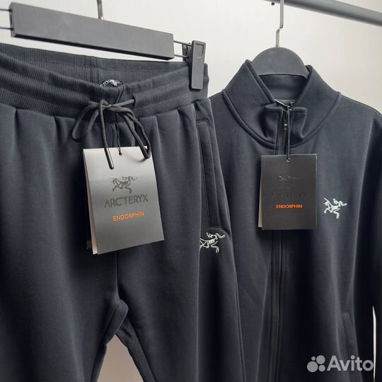 Спортивный костюм arcteryx