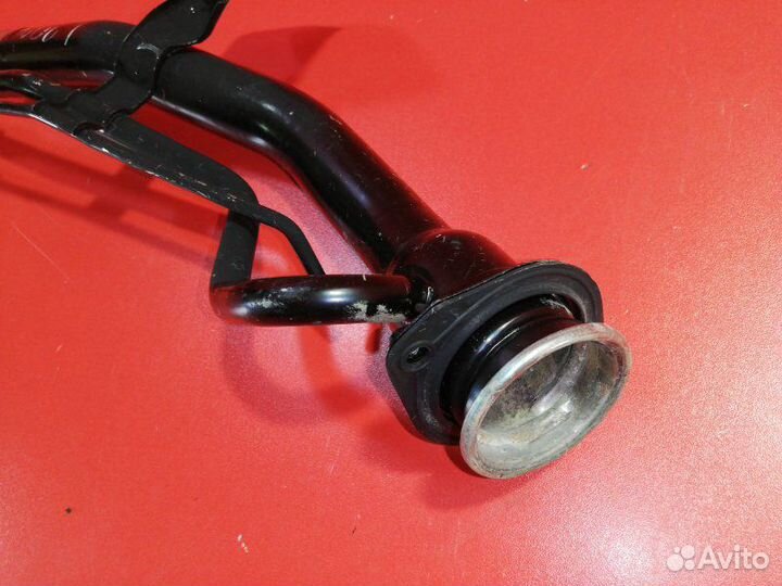 Заливная горловина Mitsubishi L200 KB4T 4D56