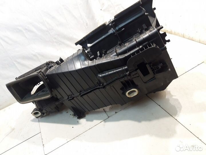 Корпус отопителя (Mercedes-Benz CLA-class)