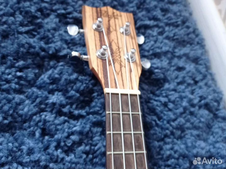 Укулеле flight DUS 320 SP/ZEB