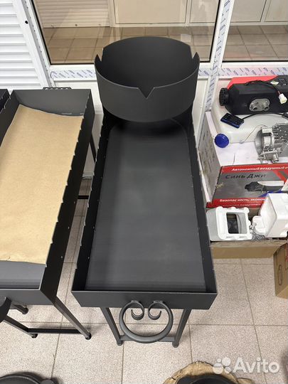 Мангал с подказанником