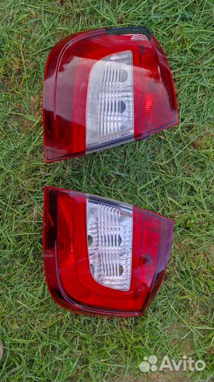 Задние фонари Шкода Рапид