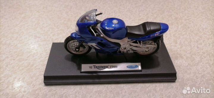 Мотоцикл '02 Triumph TT600 welly