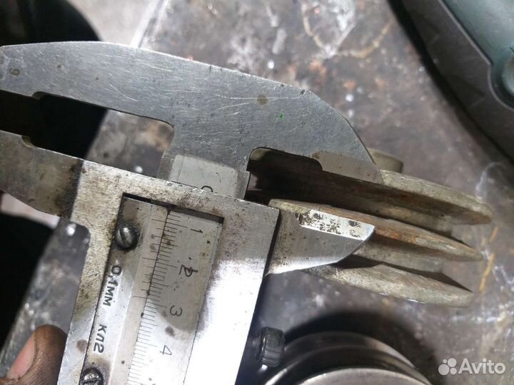 Шкивы клиновые, разные. 3шт