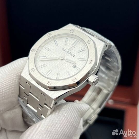 Женские часы Audemars Piguet