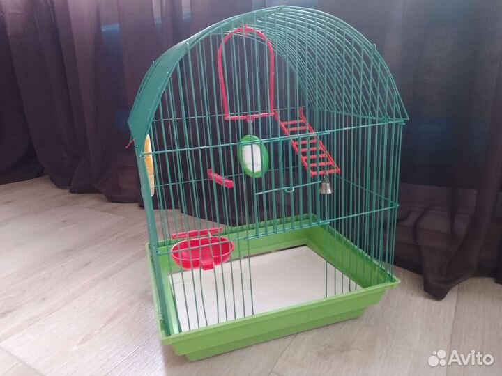 Клетка для крупного попугая+поилка+песок