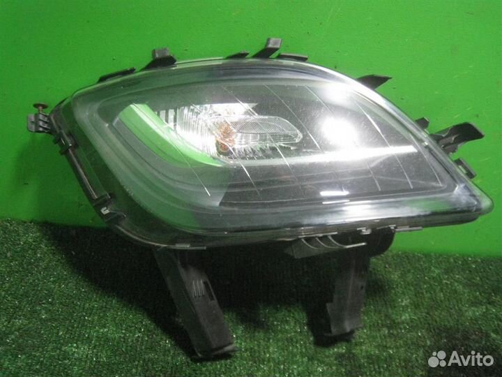 Поворотник правый Opel Astra J 2010