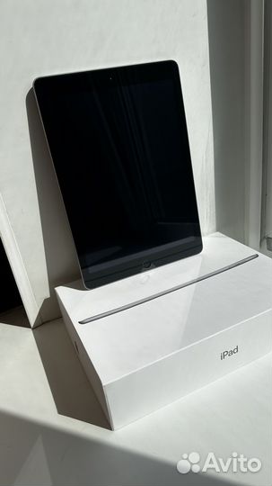 iPad 5 поколения (2017)