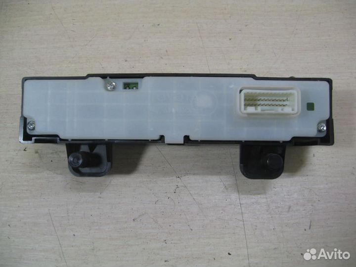 Дисплей информационный Toyota Tundra 3urfe 2007