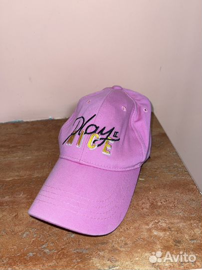 Брендовая кепка befree