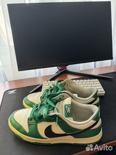 Nike dunk low lottery green